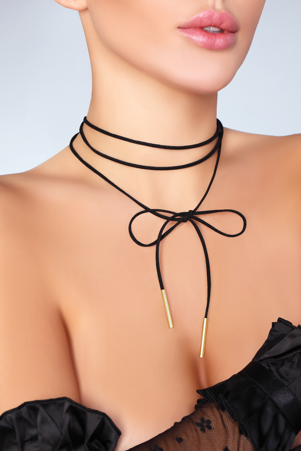 Wickelhalsband "20038" in Schwarz mit Gold-Details