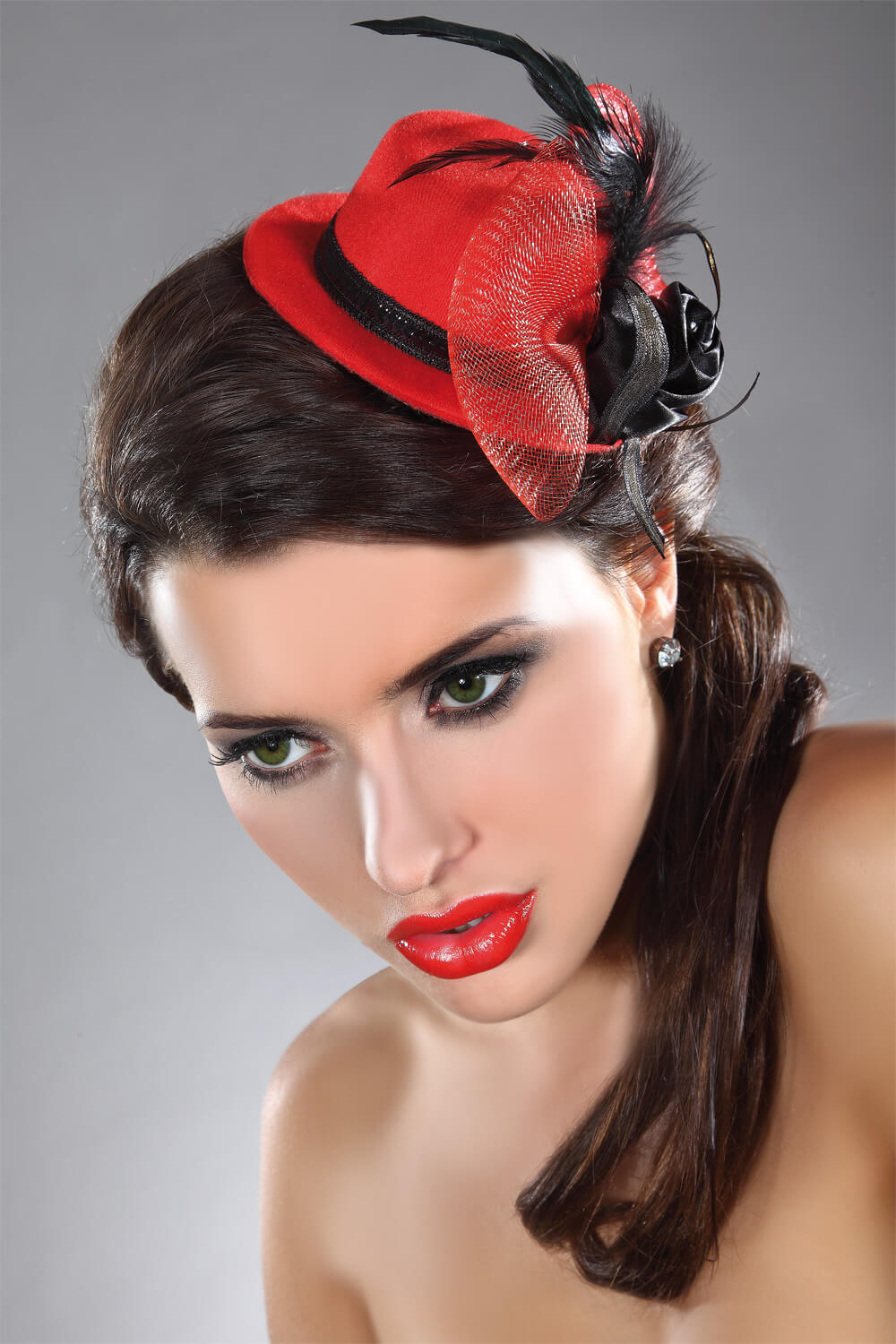 Fascinator "17" in Schwarz / Rot