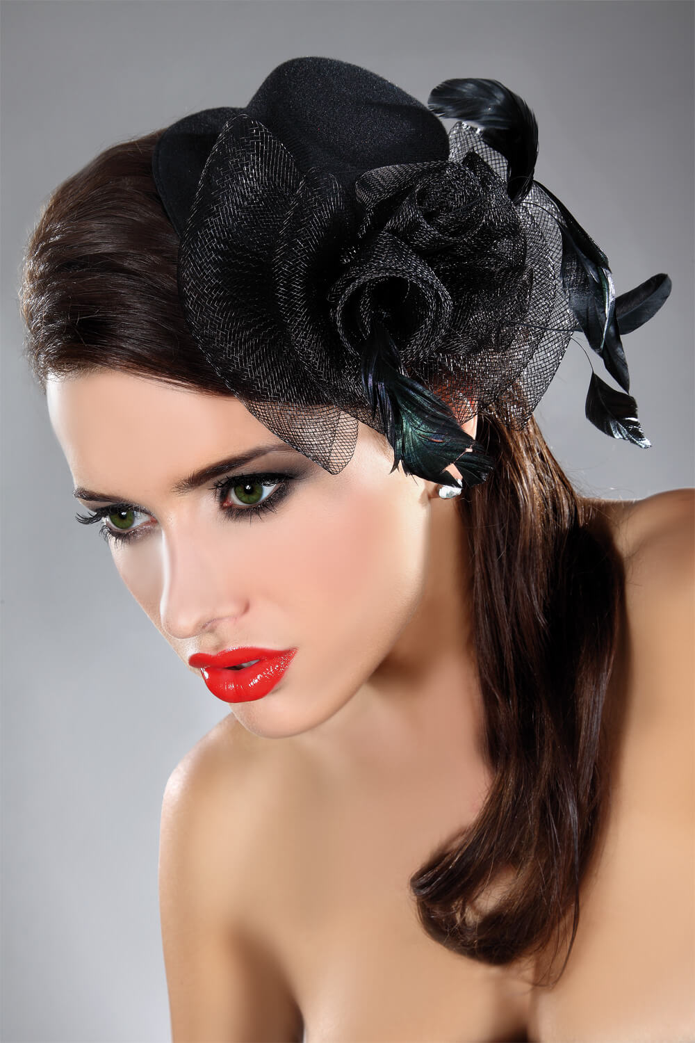 Raffinierter Fascinator "27" in Schwarz