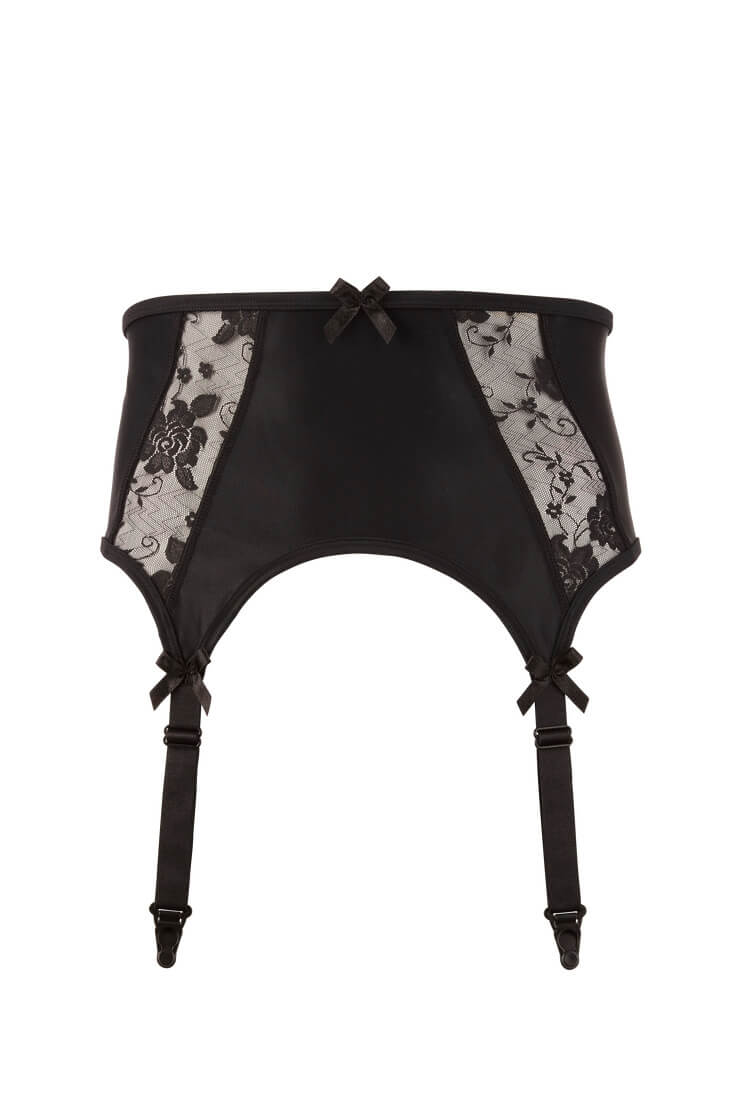 Nahaufnahme der schwarzen Spitze und des Hakenverschlusses beim Svenjoyment Herren-Strapsgürtel.